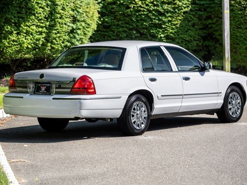 Used 2007 Mercury Grand Marquis GS RWD image 13