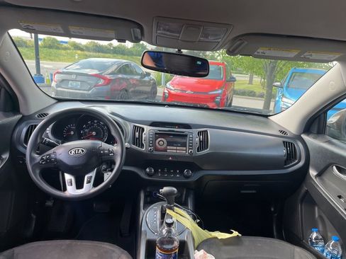 Used 2012 Kia Sportage LX w/ Navigation Pkg FWD image 5