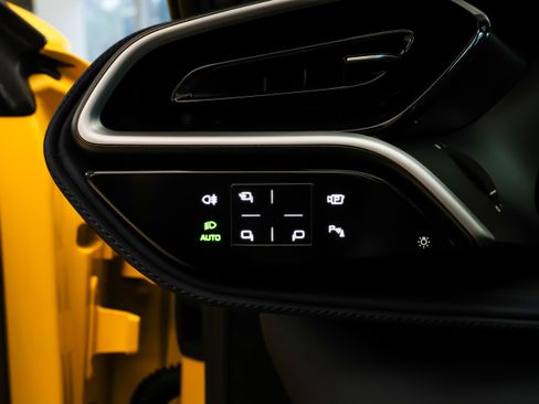 Used 2025 Ferrari 296 GTS image 18