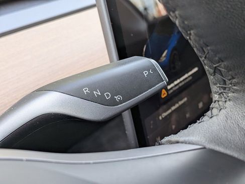 Used 2021 Tesla Model Y Performance image 12