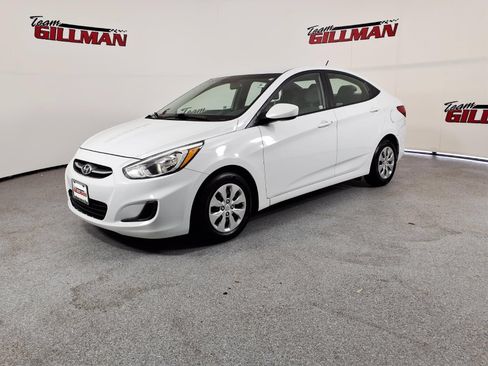 Used 2017 Hyundai Accent SE FWD image 3