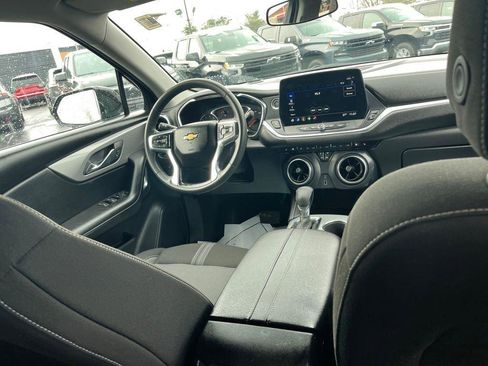 Used 2025 Chevrolet Blazer LT image 26
