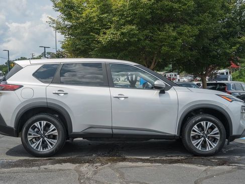 Used 2023 Nissan Rogue SV AWD/4WD image 4