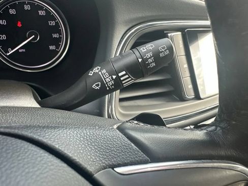 Used 2021 Buick Enclave Essence w/ Sound and Sites Package AWD/4WD image 23