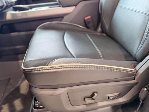 New 2026 RAM 2500 Laramie w/ Night Edition image 9