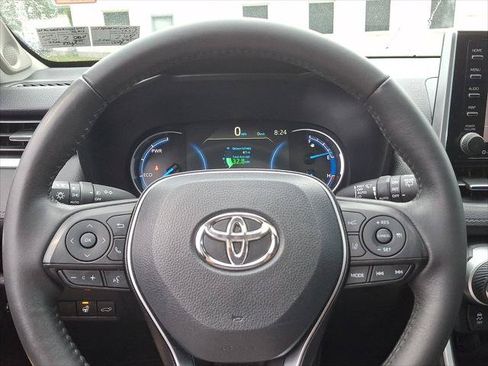 Certified 2020 Toyota RAV4 Limited w/ Limited Grade Weather Package AWD/4WD image 18