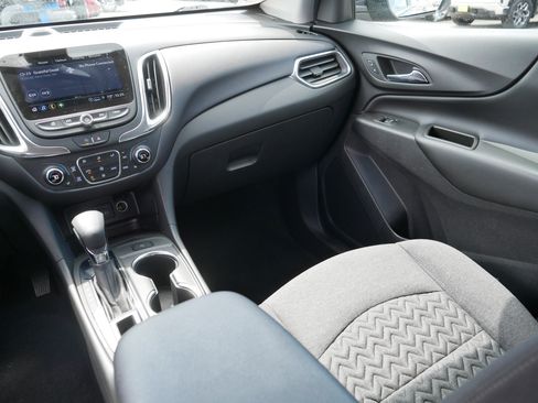 Used 2023 Chevrolet Equinox LT AWD/4WD image 11