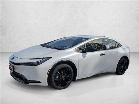 New 2026 Toyota Prius Plug-In Hybrid image 4