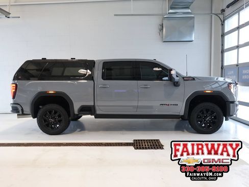 Used 2024 GMC Sierra 2500 AT4 w/ AT4 Premium Plus Package AWD/4WD image 1