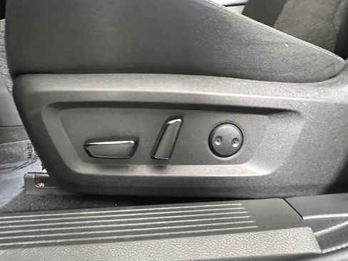 Used 2023 Nissan Rogue SV AWD/4WD image 20