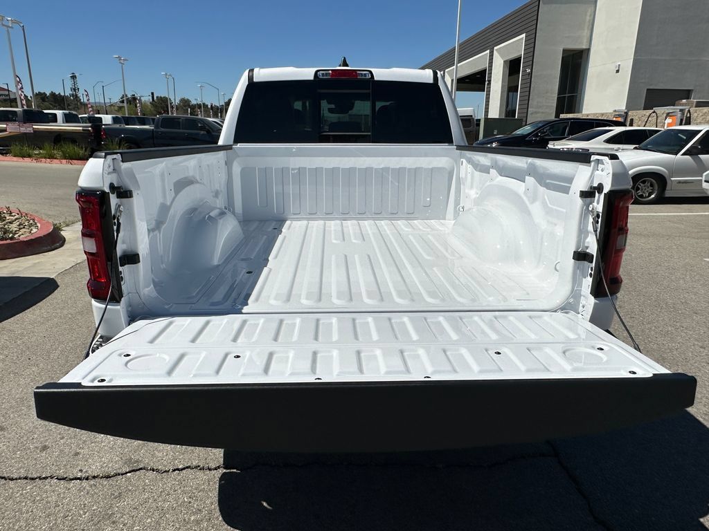 New 2026 RAM 1500 Big Horn w/ Night Edition AWD/4WD image 14