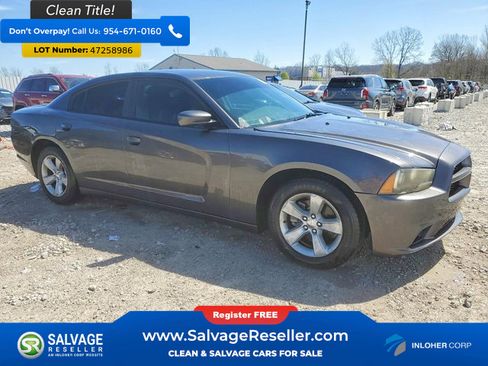Used 2014 Dodge Charger SXT RWD image 5