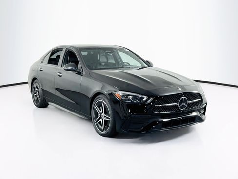 Used 2023 Mercedes-Benz C 300 4MATIC Sedan image 3