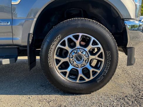 Used 2021 Ford F350 Lariat w/ Lariat Ultimate Package AWD/4WD image 13