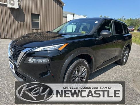 Used 2023 Nissan Rogue S image 1