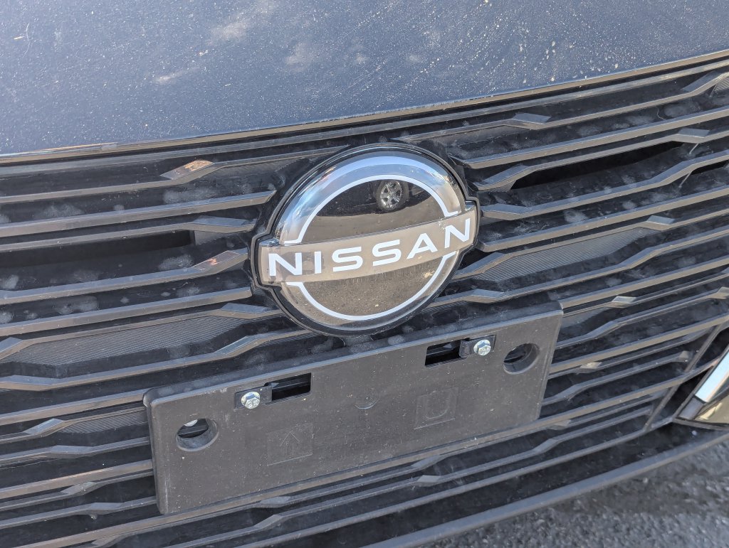 Used 2024 Nissan Altima 2.5 SV FWD image 11