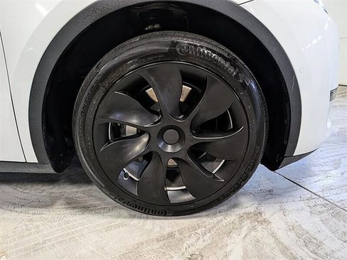 Used 2021 Tesla Model Y Long Range AWD/4WD image 12