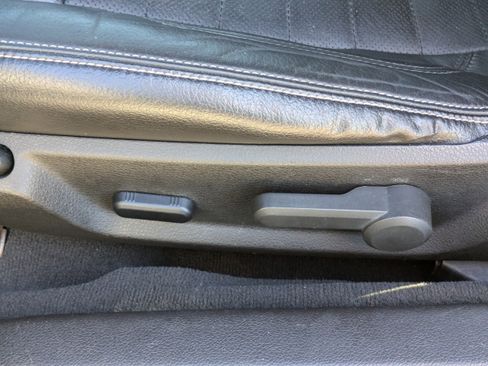 Used 2010 Ford Mustang GT Premium image 18