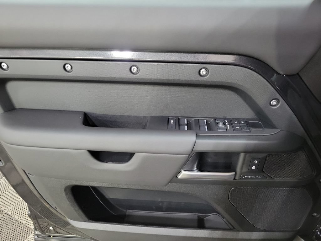 New 2026 Land Rover Defender 110 S AWD/4WD image 14