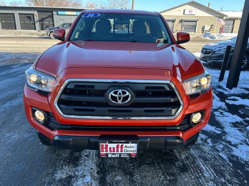 Used 2016 Toyota Tacoma SR5 image 4