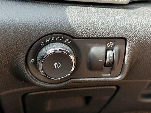 Used 2013 Buick Verano Convenience FWD image 26