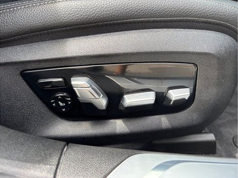 Used 2021 BMW 740i RWD image 48
