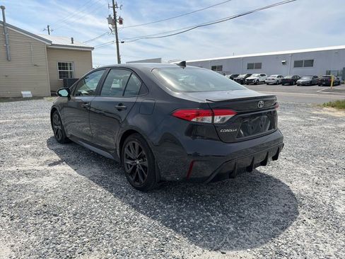 Used 2023 Toyota Corolla SE image 3