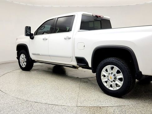 Used 2024 Chevrolet Silverado 2500 High Country w/ High Country Premium Package image 7