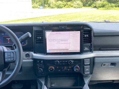 New 2026 Ford F250 XLT w/ XLT Premium Package AWD/4WD image 18