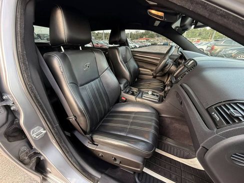 Used 2016 Chrysler 300 S AWD/4WD image 15
