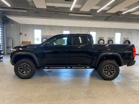 New 2026 Chevrolet Colorado ZR2 w/ Technology Package AWD/4WD image 9
