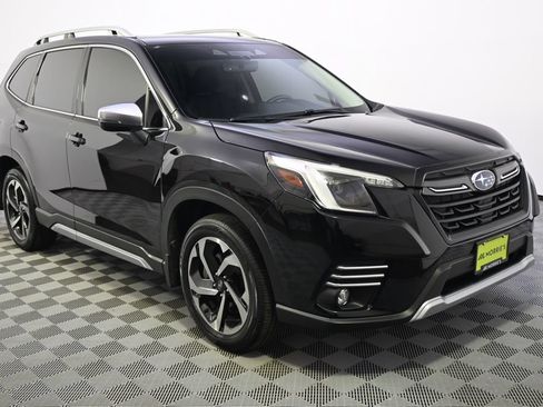 Used 2023 Subaru Forester Touring AWD/4WD image 8
