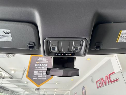 Certified 2022 Chevrolet Silverado 1500 LT w/ Z71 Off-Road Package AWD/4WD image 25