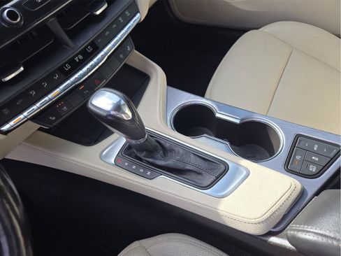 Used 2020 Cadillac CT4 Premium Luxury RWD image 18