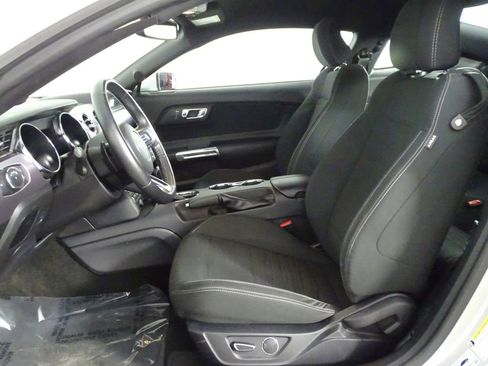 Used 2017 Ford Mustang GT image 10