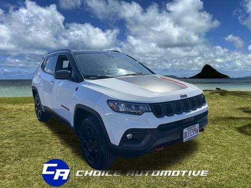 Used 2023 Jeep Compass Trailhawk image 11