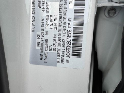 New 2025 MAZDA CX-5 Carbon Edition image 17