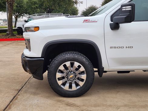 New 2026 Chevrolet Silverado 2500 Custom w/ Custom Value Package image 9