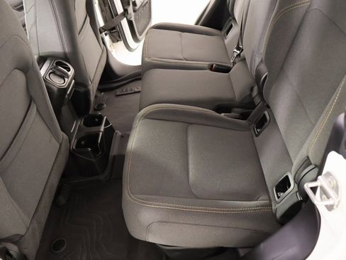 Used 2024 Jeep Gladiator Sport image 11