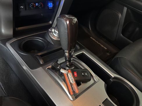 Used 2021 Toyota 4Runner Limited AWD/4WD image 19