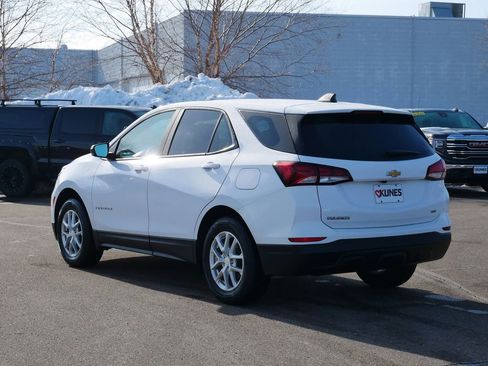Used 2023 Chevrolet Equinox LS w/ LS Convenience Package AWD/4WD image 8