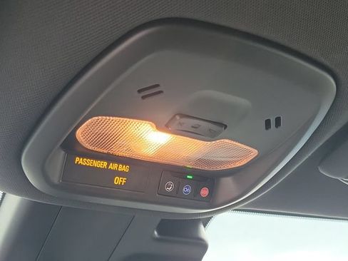 Certified 2025 Chevrolet Trax RS w/ Driver Confidence Package FWD image 31