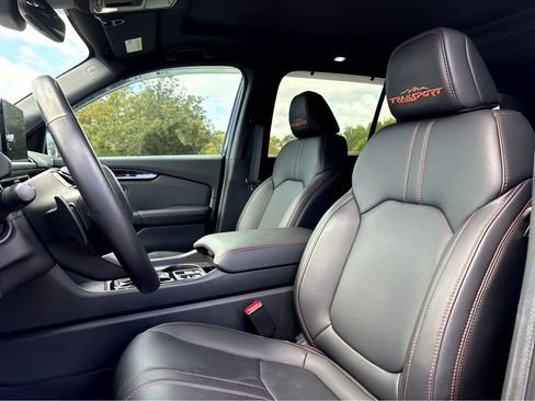 Used 2025 Honda Pilot TrailSport image 20