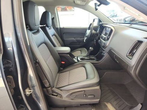 Used 2019 Chevrolet Colorado Z71 AWD/4WD image 23