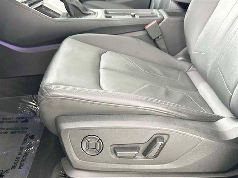 Certified 2023 Audi Q3 2.0T Premium Plus w/ Premium Plus Package AWD/4WD image 17