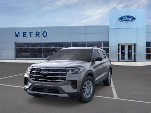 New 2026 Ford Explorer Active image 3