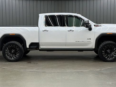 Used 2022 GMC Sierra 2500 Denali image 6