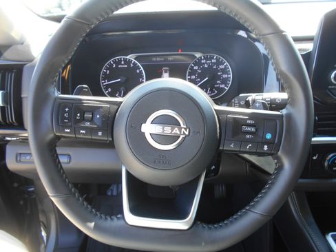 Used 2025 Nissan Pathfinder SV w/ Cargo Package AWD/4WD image 10