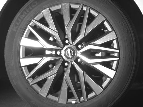 Used 2025 Nissan Altima 2.5 SV FWD image 13