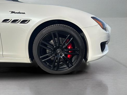 Used 2022 Maserati Quattroporte Modena Q4 image 4